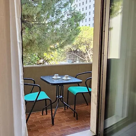Di Apartament